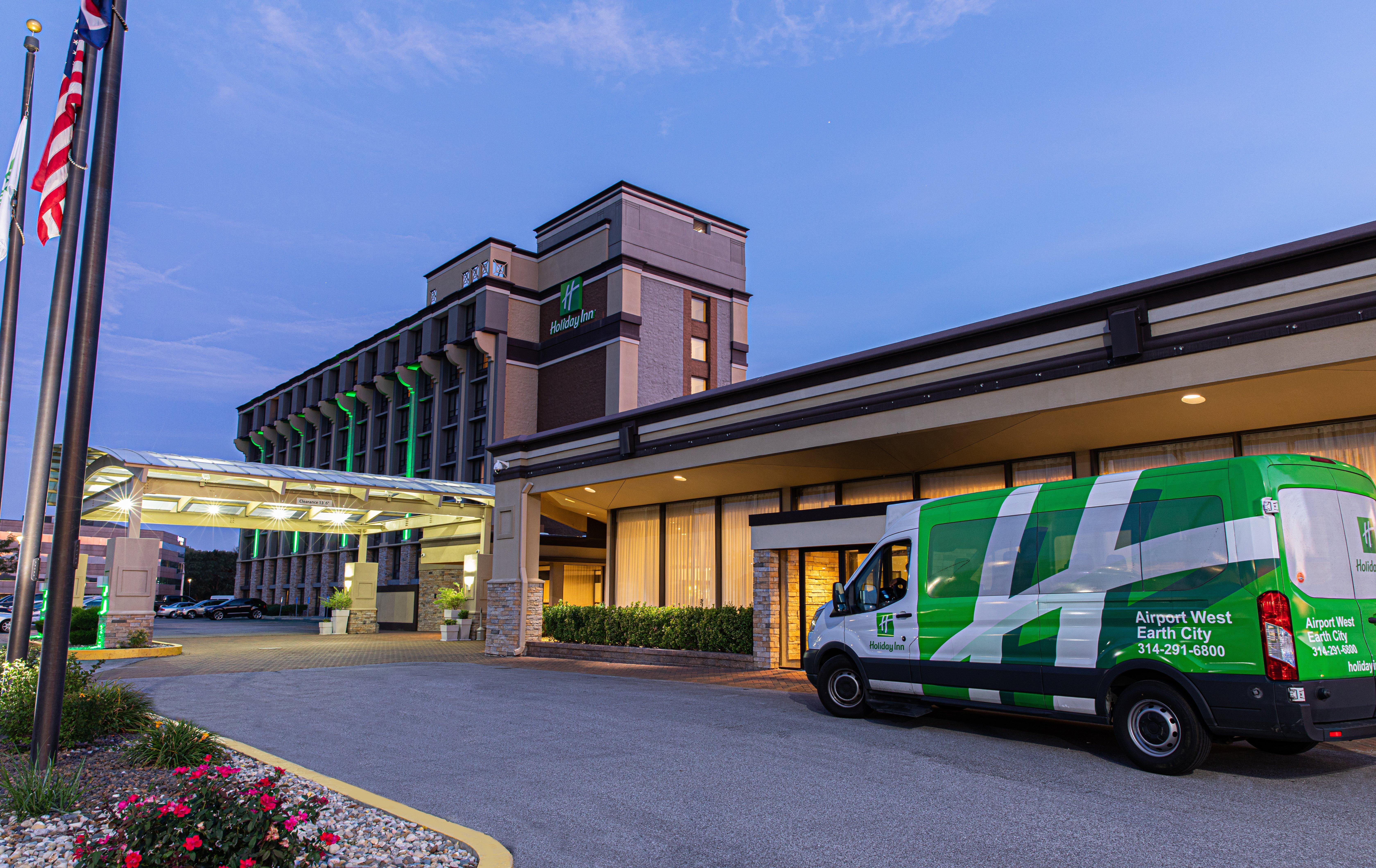 מלון Woodson Terrace Hilton St. Louis Airport מראה חיצוני תמונה