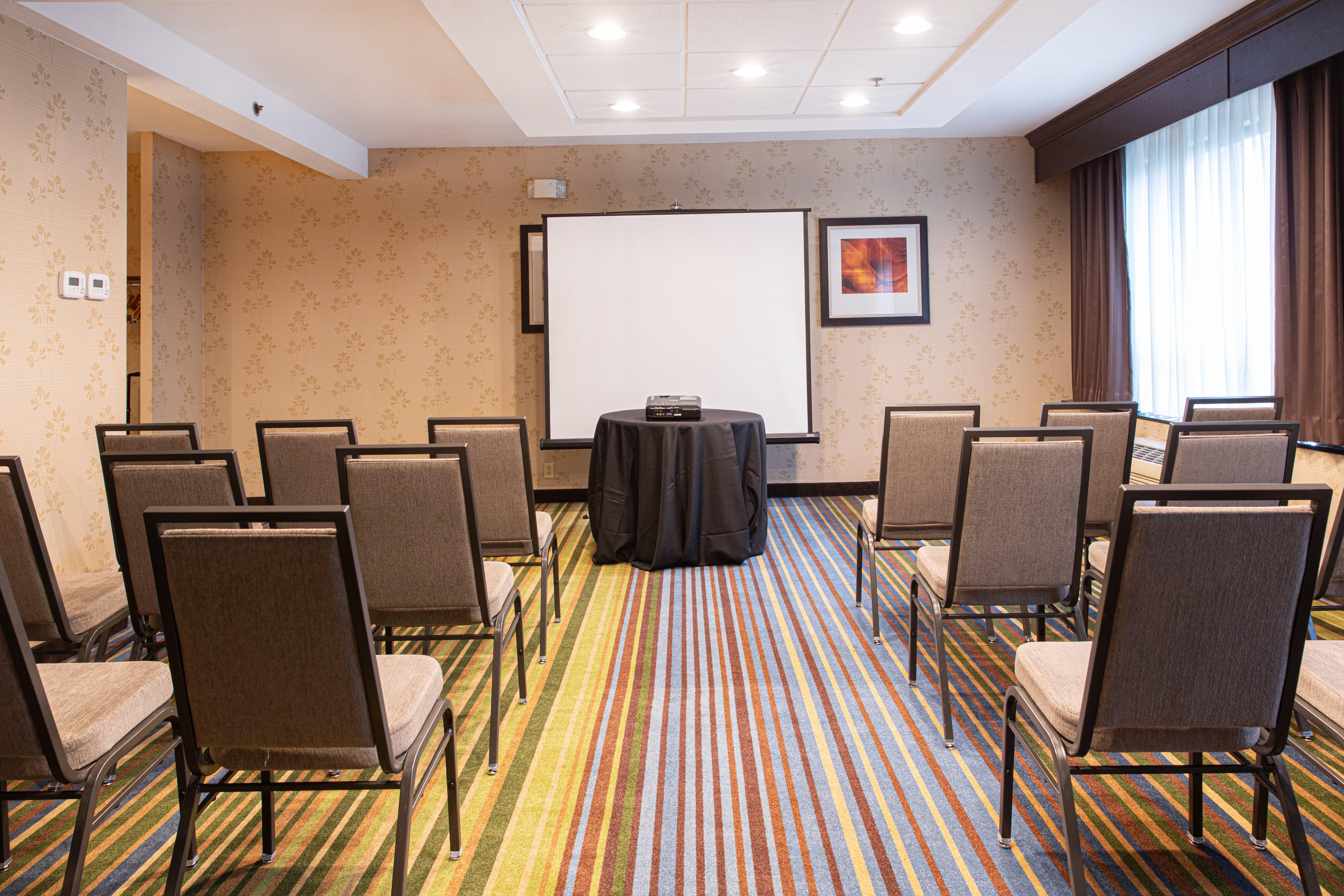 מלון Woodson Terrace Hilton St. Louis Airport מראה חיצוני תמונה