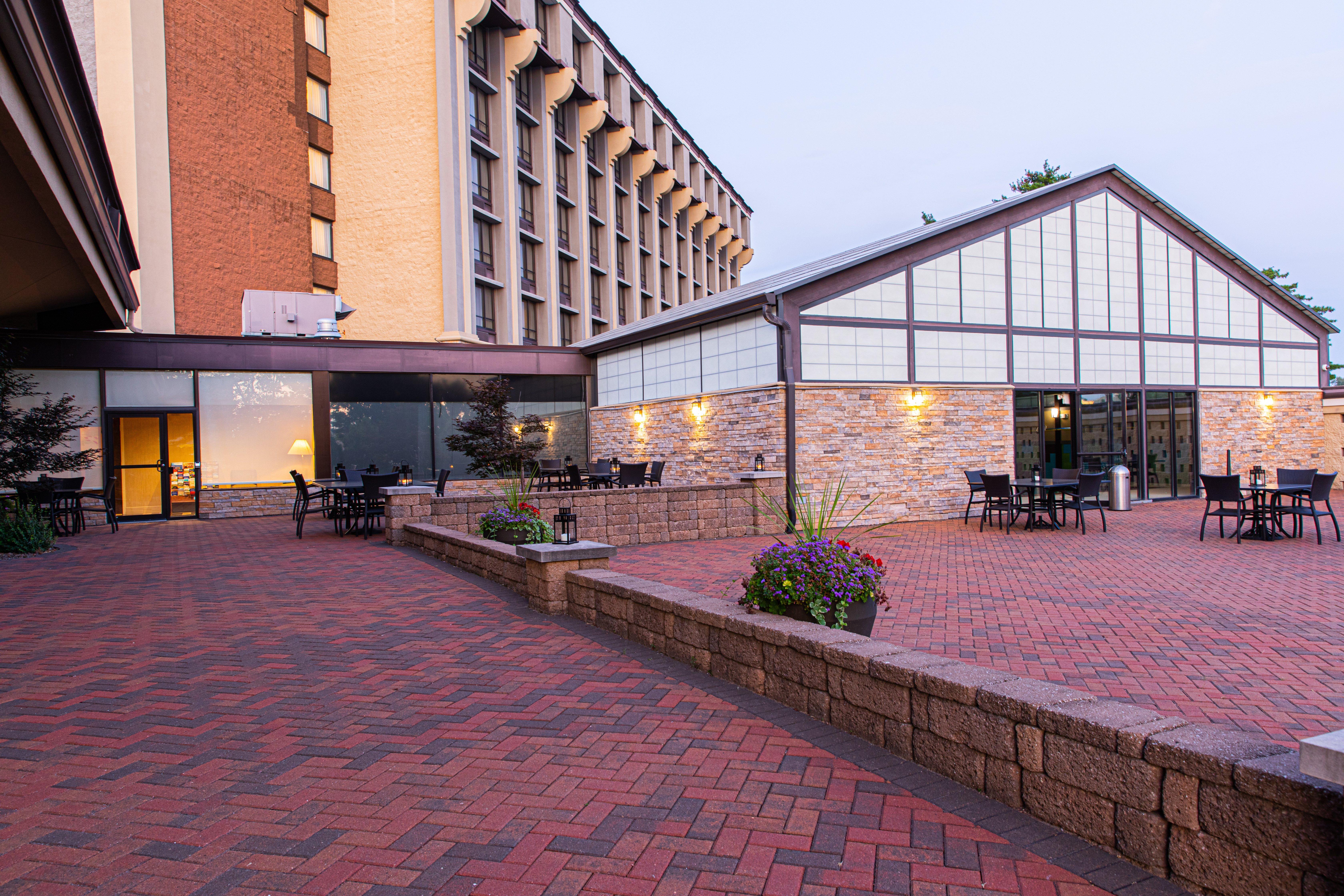 מלון Woodson Terrace Hilton St. Louis Airport מראה חיצוני תמונה