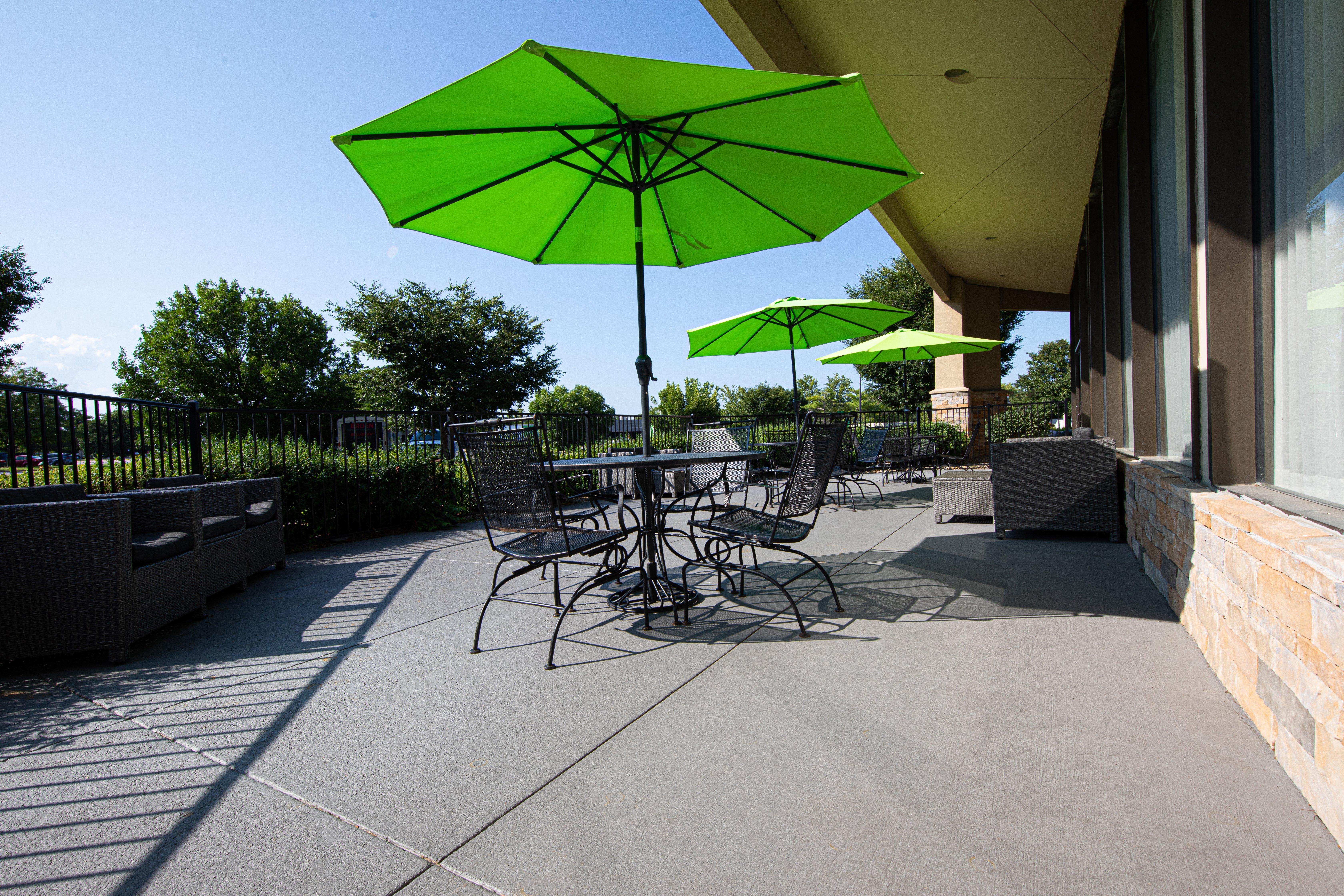 מלון Woodson Terrace Hilton St. Louis Airport מראה חיצוני תמונה