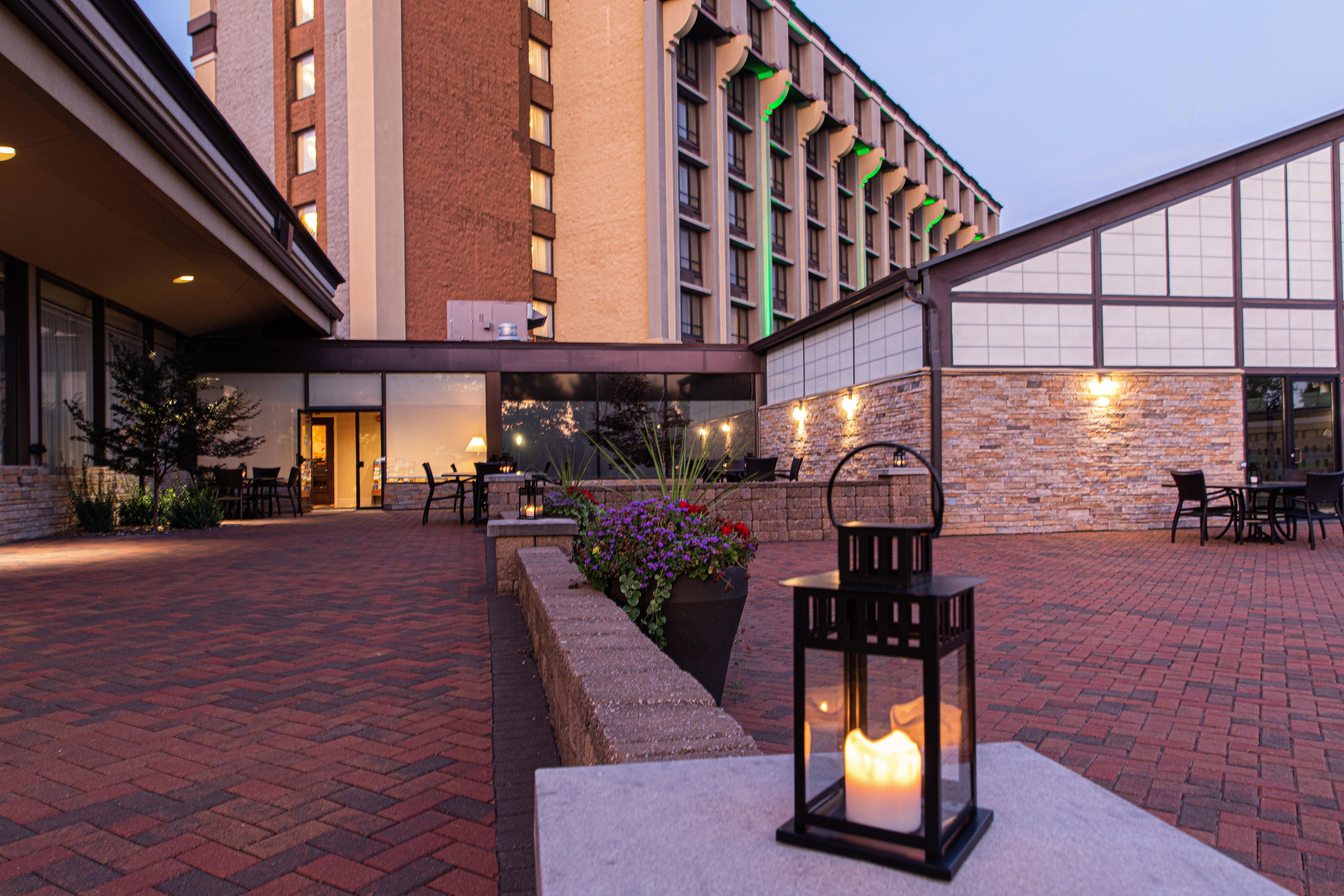 מלון Woodson Terrace Hilton St. Louis Airport מראה חיצוני תמונה