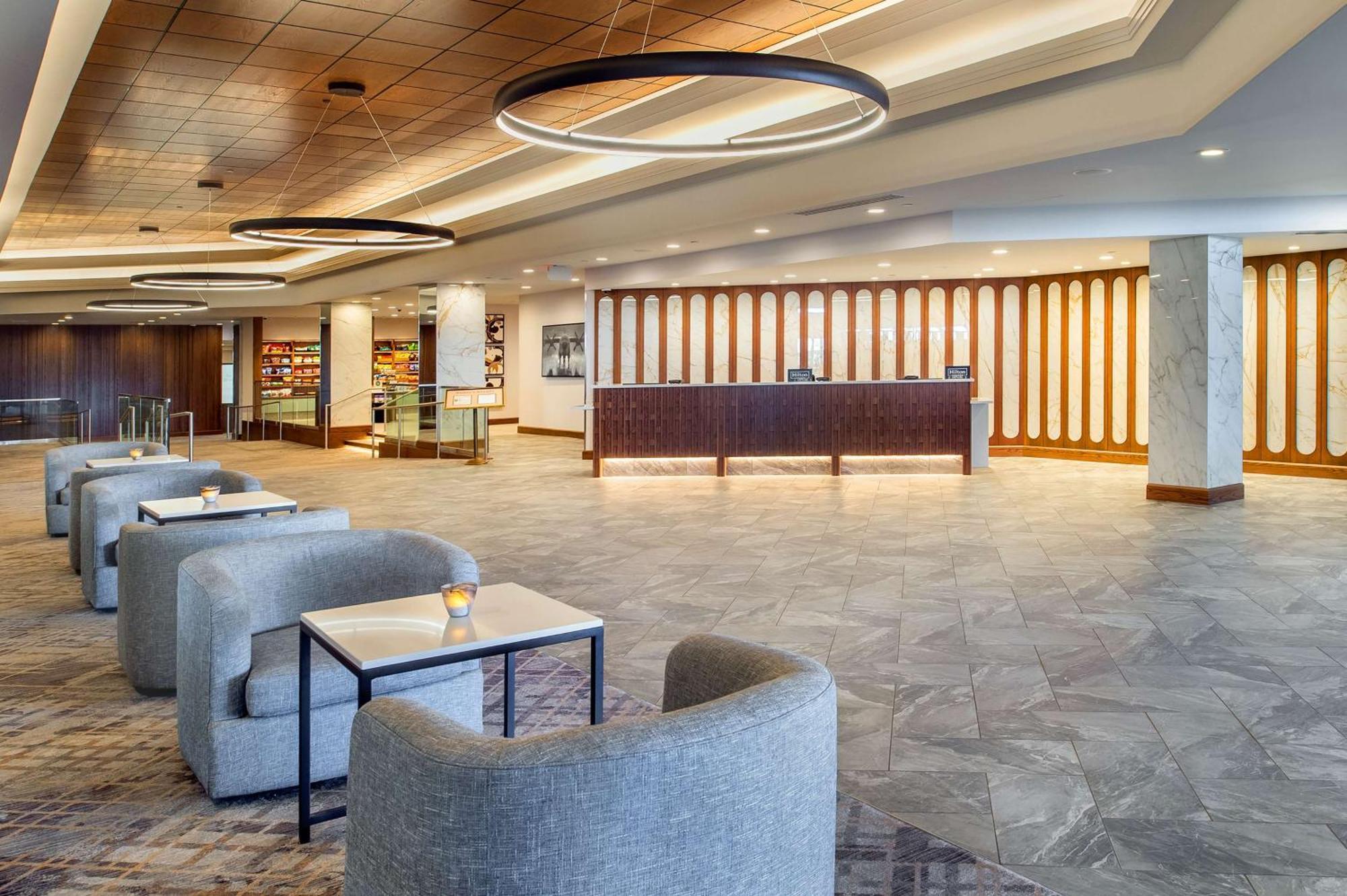 מלון Woodson Terrace Hilton St. Louis Airport מראה חיצוני תמונה